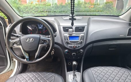 Hyundai Solaris II рестайлинг, 2013 год, 460 000 рублей, 8 фотография