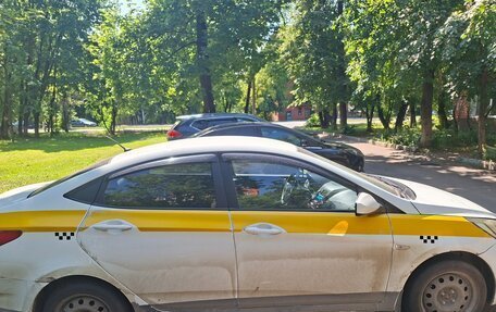 Hyundai Solaris II рестайлинг, 2013 год, 460 000 рублей, 5 фотография
