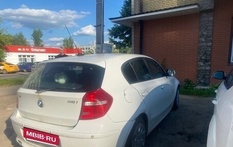 BMW 1 серия, 2011 год, 700 000 рублей, 2 фотография