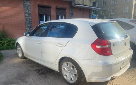 BMW 1 серия, 2011 год, 700 000 рублей, 3 фотография