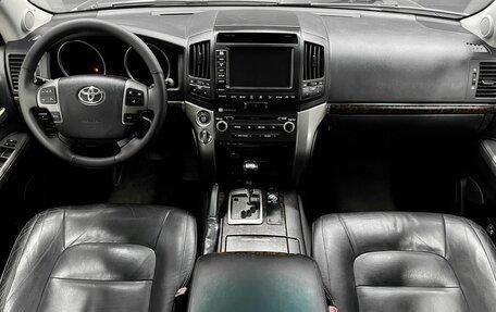Toyota Land Cruiser 200, 2011 год, 3 145 000 рублей, 10 фотография