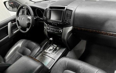 Toyota Land Cruiser 200, 2011 год, 3 145 000 рублей, 13 фотография