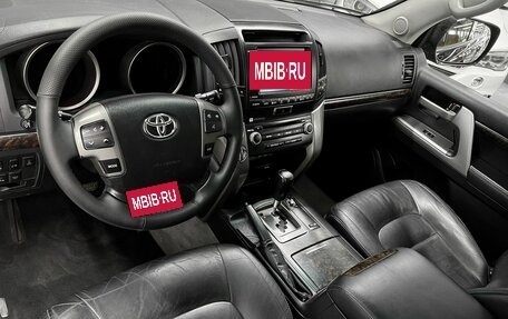 Toyota Land Cruiser 200, 2011 год, 3 145 000 рублей, 8 фотография