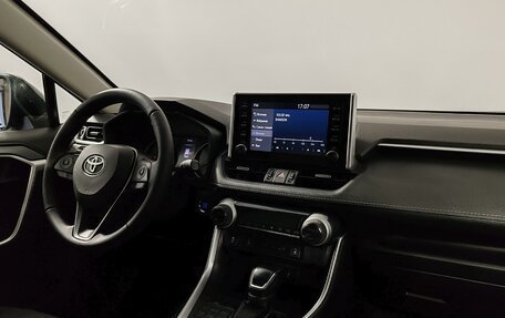 Toyota RAV4, 2021 год, 3 555 000 рублей, 11 фотография