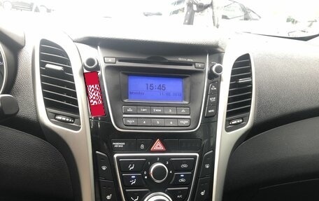 Hyundai i30 II рестайлинг, 2015 год, 990 000 рублей, 14 фотография