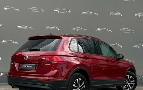 Volkswagen Tiguan II, 2020 год, 2 719 200 рублей, 2 фотография