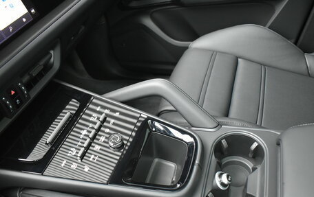 Porsche Cayenne III, 2026 год, 18 700 000 рублей, 23 фотография