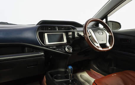 Toyota Aqua I, 2016 год, 1 199 000 рублей, 10 фотография
