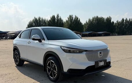 Honda Vezel, 2023 год, 1 668 000 рублей, 3 фотография