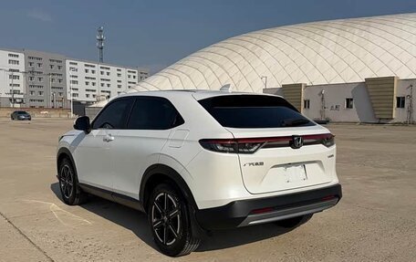 Honda Vezel, 2023 год, 1 668 000 рублей, 5 фотография