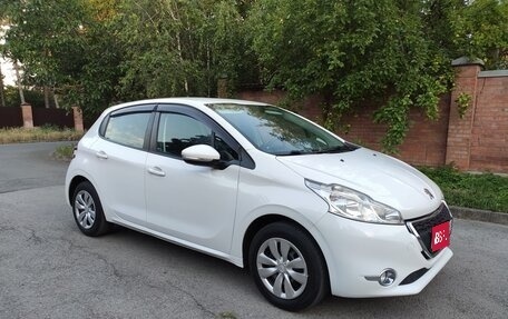 Peugeot 208 II, 2014 год, 549 999 рублей, 1 фотография