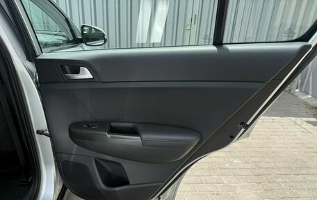 KIA Sportage IV рестайлинг, 2016 год, 2 099 000 рублей, 21 фотография