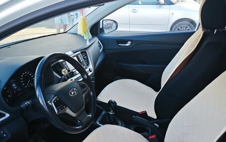 Hyundai Solaris II рестайлинг, 2017 год, 1 370 000 рублей, 7 фотография