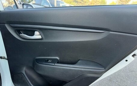 KIA Rio IV, 2017 год, 699 000 рублей, 19 фотография