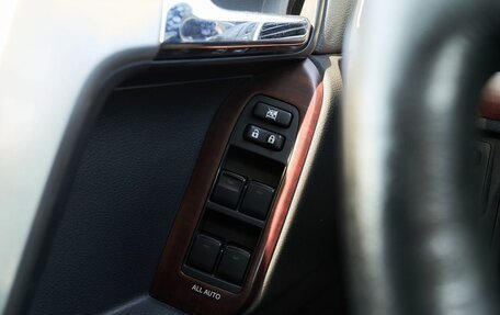 Toyota Land Cruiser Prado 150 рестайлинг 2, 2016 год, 4 193 800 рублей, 13 фотография