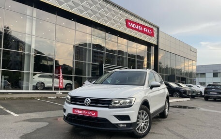 Volkswagen Tiguan II, 2018 год, 2 499 000 рублей, 1 фотография