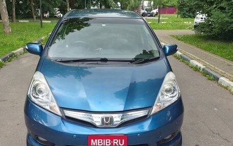 Honda Fit Shuttle I рестайлинг, 2012 год, 1 050 000 рублей, 2 фотография
