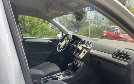 Volkswagen Tiguan II, 2018 год, 2 499 000 рублей, 10 фотография