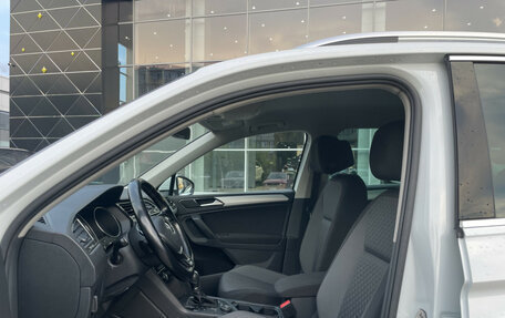 Volkswagen Tiguan II, 2018 год, 2 499 000 рублей, 9 фотография
