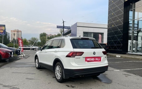 Volkswagen Tiguan II, 2018 год, 2 499 000 рублей, 7 фотография