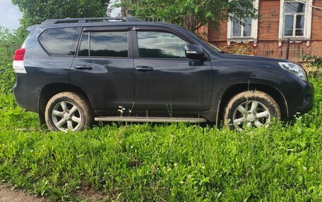 Toyota Land Cruiser Prado 150 рестайлинг 2, 2013 год, 3 100 000 рублей, 5 фотография