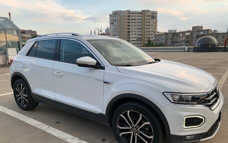 Volkswagen T-Roc I, 2021 год, 2 050 000 рублей, 3 фотография