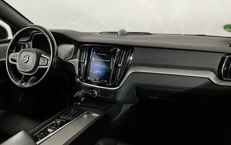 Volvo V60 II, 2018 год, 2 297 000 рублей, 10 фотография