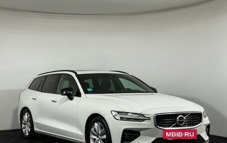 Volvo V60 II, 2018 год, 2 297 000 рублей, 3 фотография