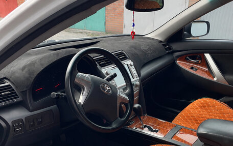 Toyota Camry, 2007 год, 1 300 000 рублей, 11 фотография