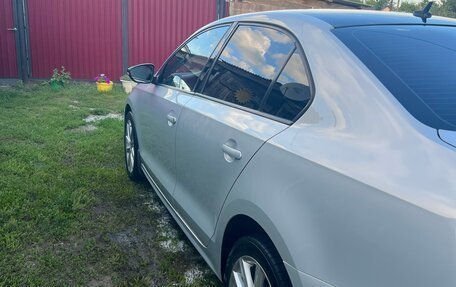 Volkswagen Jetta VI, 2011 год, 850 000 рублей, 3 фотография