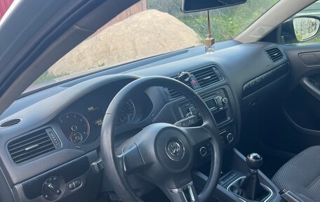 Volkswagen Jetta VI, 2011 год, 850 000 рублей, 12 фотография