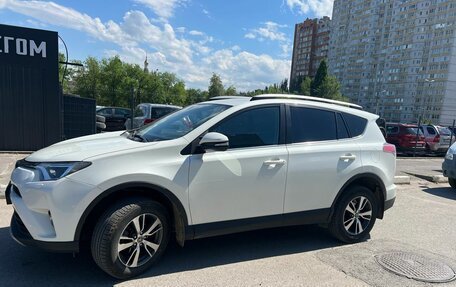 Toyota RAV4, 2017 год, 2 390 000 рублей, 3 фотография