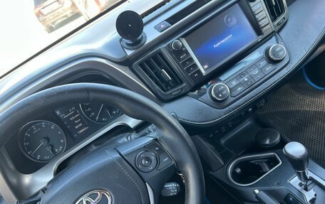 Toyota RAV4, 2017 год, 2 390 000 рублей, 7 фотография