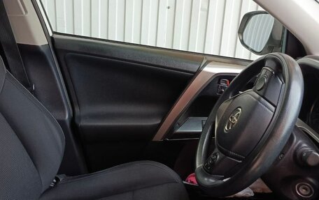 Toyota RAV4, 2015 год, 2 420 000 рублей, 7 фотография