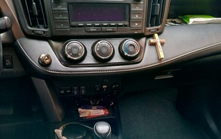Toyota RAV4, 2015 год, 2 420 000 рублей, 9 фотография