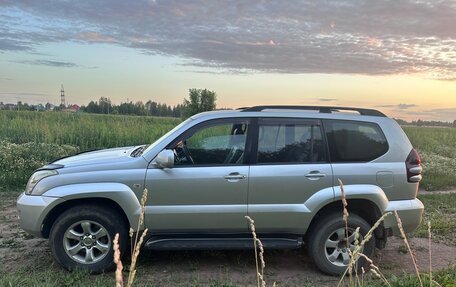 Toyota Land Cruiser Prado 120 рестайлинг, 2008 год, 2 400 000 рублей, 3 фотография