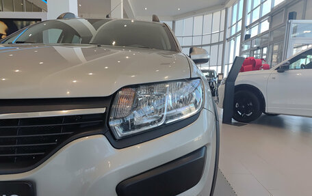 Renault Sandero II рестайлинг, 2017 год, 955 000 рублей, 21 фотография