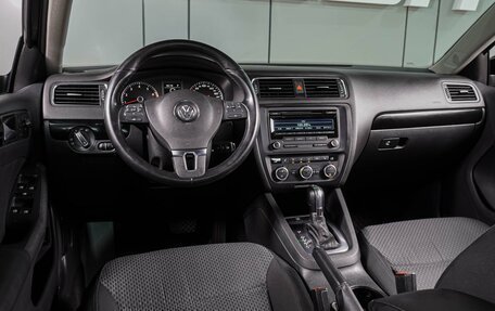 Volkswagen Jetta VI, 2012 год, 1 299 000 рублей, 6 фотография