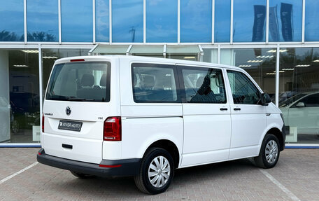 Volkswagen Caravelle T6 рестайлинг, 2018 год, 3 300 000 рублей, 3 фотография
