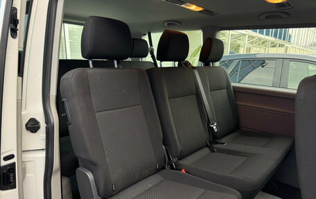 Volkswagen Caravelle T6 рестайлинг, 2018 год, 3 300 000 рублей, 15 фотография