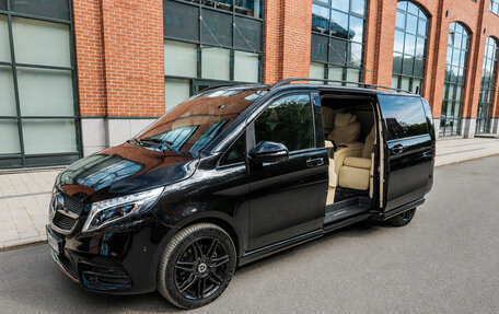Mercedes-Benz V-Класс, 2022 год, 18 990 000 рублей, 1 фотография