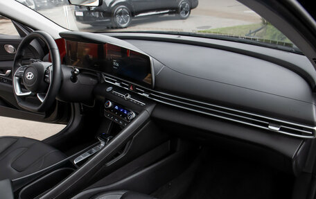 Hyundai Elantra, 2023 год, 2 358 000 рублей, 8 фотография