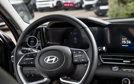 Hyundai Elantra, 2023 год, 2 358 000 рублей, 12 фотография