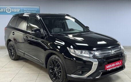 Mitsubishi Outlander III рестайлинг 3, 2021 год, 2 120 000 рублей, 3 фотография