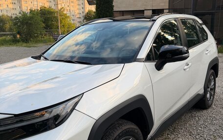 Toyota RAV4, 2025 год, 3 699 000 рублей, 5 фотография