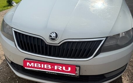 Skoda Rapid I, 2018 год, 1 350 000 рублей, 8 фотография