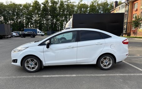 Ford Fiesta, 2015 год, 590 000 рублей, 3 фотография