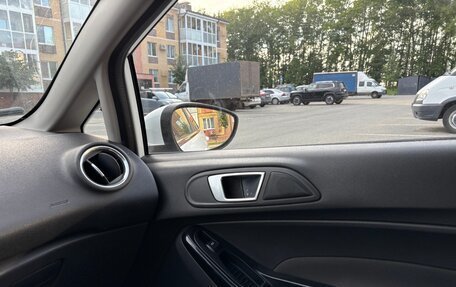 Ford Fiesta, 2015 год, 590 000 рублей, 15 фотография