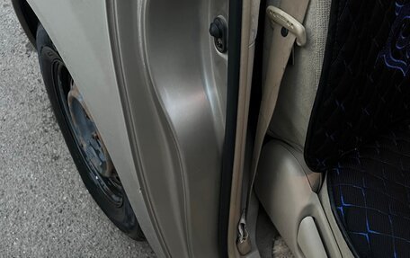 Toyota Ipsum II, 2002 год, 720 000 рублей, 7 фотография