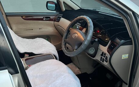 Toyota Ipsum II, 2002 год, 720 000 рублей, 10 фотография